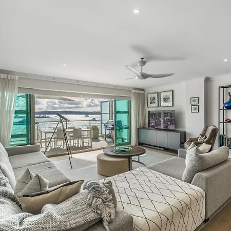 Waterfront Escape, Princes Wharf With Carpark